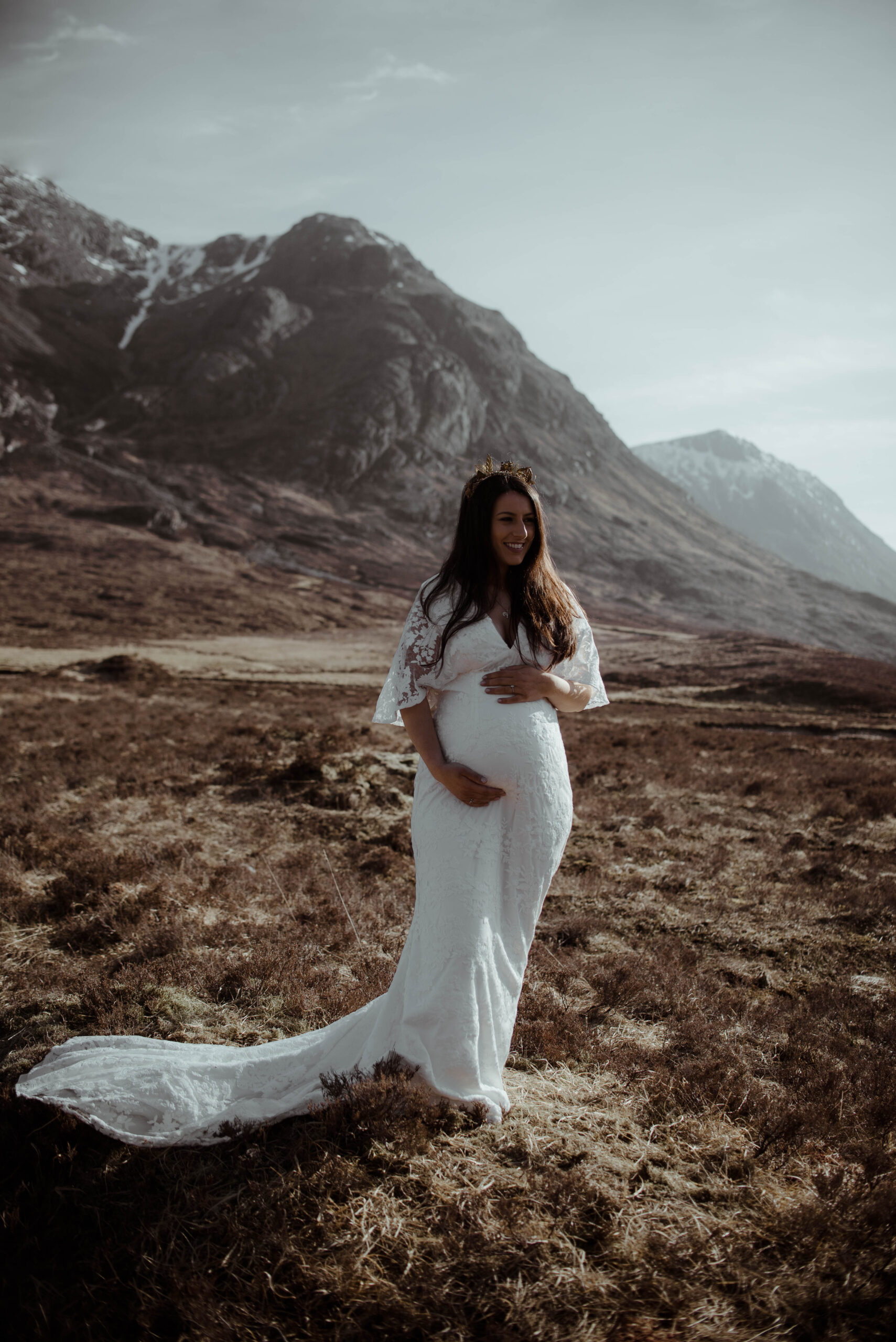 Glencoe maternity shoot in Loch etive